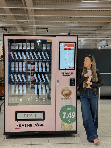 KrasneVone.sk — In-store photo