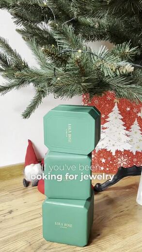 Lola Rose London — Ad · festive (EN)